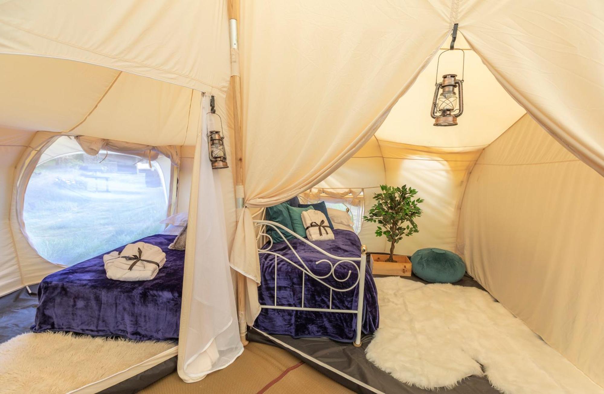 Stargazer Glamping Uk The Mahal 8 People Hotel Ross-on-Wye Exterior photo